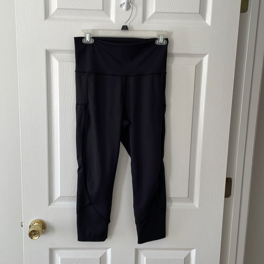 Zyia cropped pants, super high waisted, seamless waist band